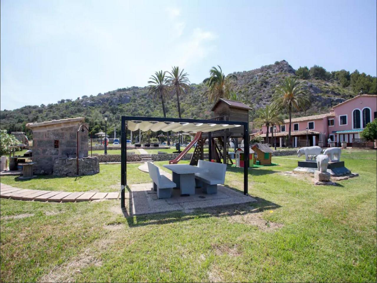 Puerto De Pollensa Villas And Apartments, With Private Mountain Ideal For Runners, Trailers,Near Puerto Pollensa Beach Approximately 5 Minutes Walking, Unique Experience In A Ullal Old Typical Mallorca House With Private Mountain And Near To The Beac Port de Pollença Exterior foto